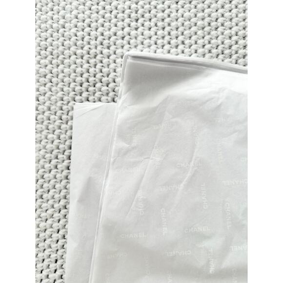 Chanel Bundle Lot of 15 White Black Trim Cosmetic Shopping Bags And Tissue Paper - Picture 5 of 6